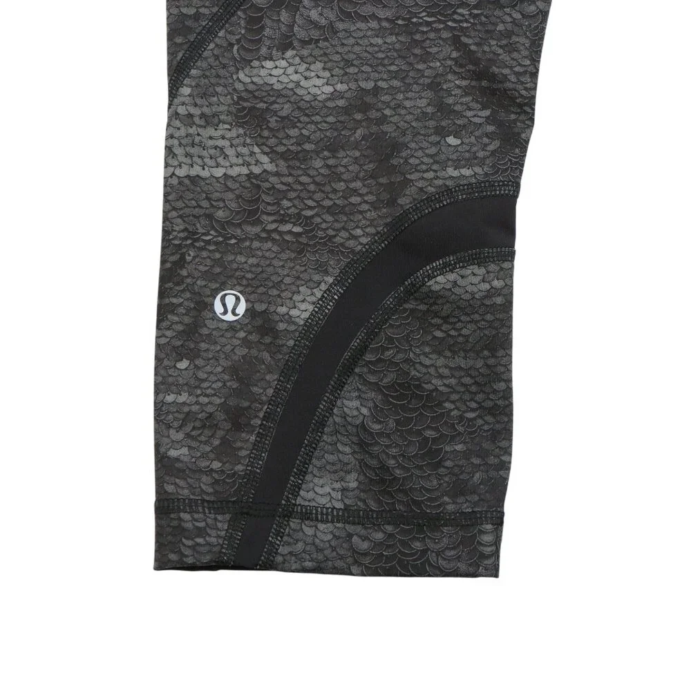 Lululemon Run Inspire Crop II All Full-On Luxtreme Sequin Snake Black Leggings 8